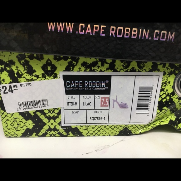 Cape Robbin Bow Heels - Picture 7 of 7